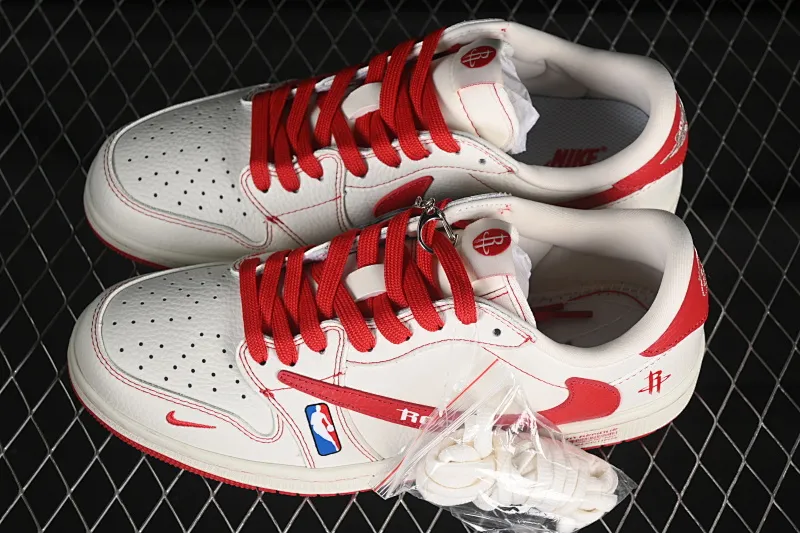 All categories Air Jordan Jordan series basketball shoes Air Jordan 1 Low high-end customized low-top sneakers Travis Scott x Fragment Design x Air Jordan 1 Low OG SP AJ1 joint model low-top cultural casual sneakers SC9207-029